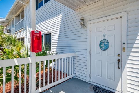 Condo in Rotonda, Florida, 2 bedrooms  № 1722578 - photo 2
