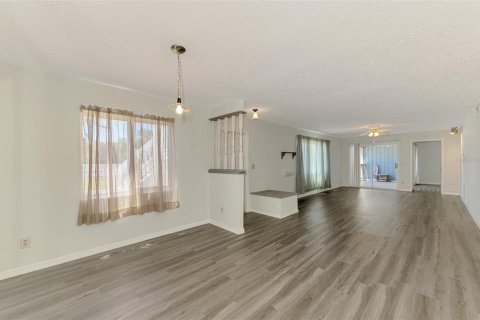 Condo in Rotonda, Florida, 2 bedrooms  № 1722578 - photo 25