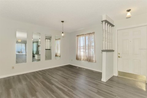 Condo in Rotonda, Florida, 2 bedrooms  № 1722578 - photo 27