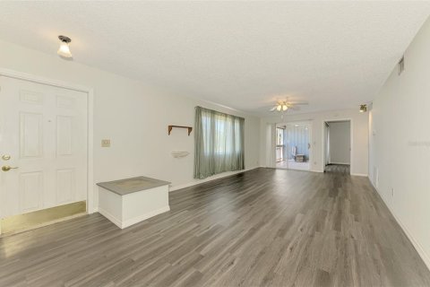 Condo in Rotonda, Florida, 2 bedrooms  № 1722578 - photo 10