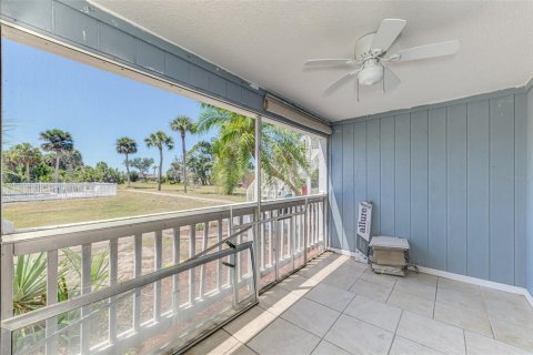 Condo in Rotonda, Florida, 2 bedrooms  № 1722578 - photo 7