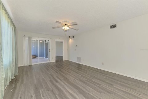 Condo in Rotonda, Florida, 2 bedrooms  № 1722578 - photo 30
