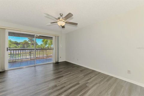Condo in Rotonda, Florida, 2 bedrooms  № 1722578 - photo 14