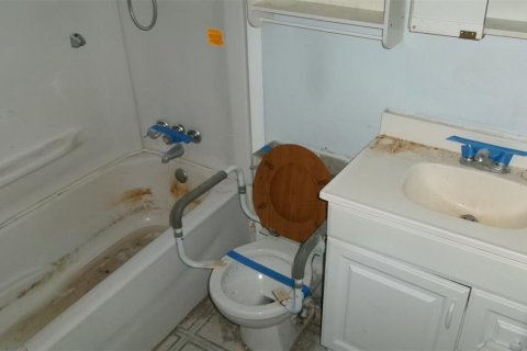 Casa en venta en Port Charlotte, Florida, 2 dormitorios, 93.27 m2 № 1875842 - foto 23