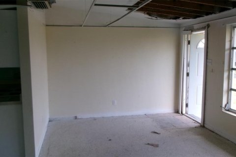Casa en venta en Port Charlotte, Florida, 2 dormitorios, 93.27 m2 № 1875842 - foto 13