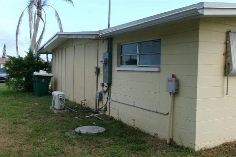 Casa en venta en Port Charlotte, Florida, 2 dormitorios, 93.27 m2 № 1875842 - foto 20