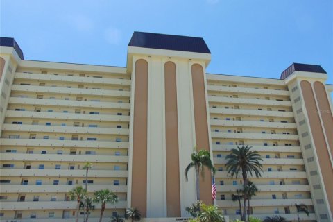 Condo in Saint Petersburg, Florida, 1 bedroom  № 2214945