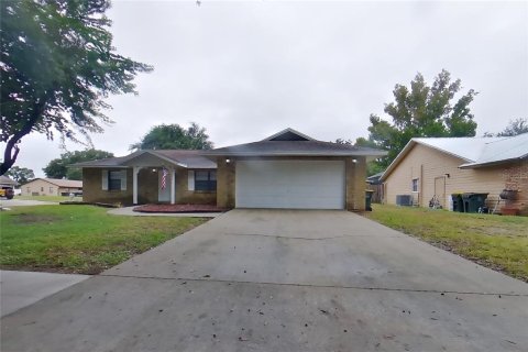 Villa ou maison à Clermont, Floride 3 chambres, 117.71 m2 № 2418939