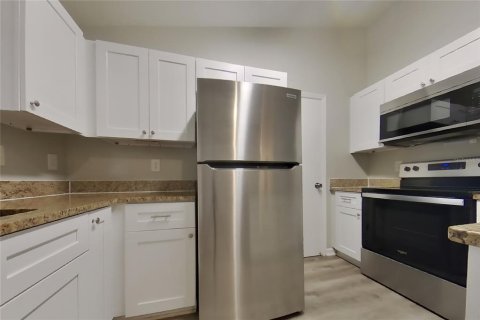 Villa ou maison à louer à Clermont, Floride: 3 chambres, 117.71 m2 № 2418939 - photo 6