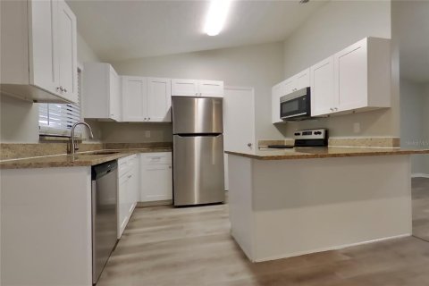 Villa ou maison à louer à Clermont, Floride: 3 chambres, 117.71 m2 № 2418939 - photo 5