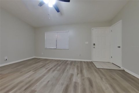 Villa ou maison à louer à Clermont, Floride: 3 chambres, 117.71 m2 № 2418939 - photo 2