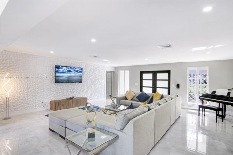 Villa ou maison à vendre à Hollywood, Floride: 3 chambres № 1694313 - photo 29