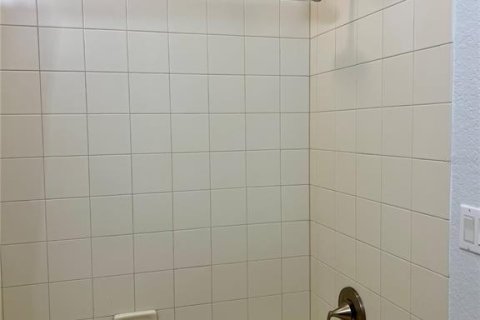 Condominio en venta en Bradenton, Florida, 2 dormitorios, 102.56 m2 № 1826952 - foto 27