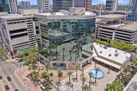 Commercial property in Fort Lauderdale, Florida № 2050917