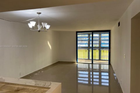 Condominio en alquiler en Miami, Florida, 2 dormitorios, 86.96 m2 № 2010440 - foto 5