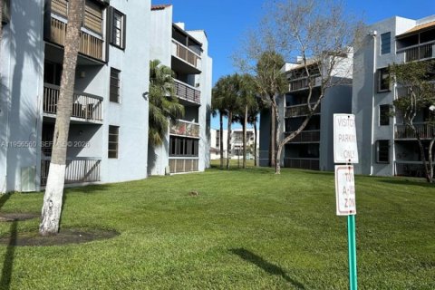 Condominio en Miami, Florida, 2 dormitorios  № 2010440