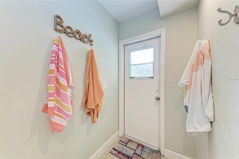 House in Sarasota, Florida 4 bedrooms, 218.78 sq.m. № 1873657 - photo 23