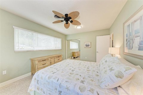 House in Sarasota, Florida 4 bedrooms, 218.78 sq.m. № 1873657 - photo 29