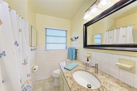 House in Sarasota, Florida 4 bedrooms, 218.78 sq.m. № 1873657 - photo 30