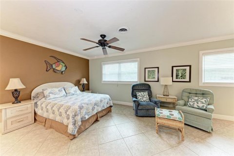 House in Sarasota, Florida 4 bedrooms, 218.78 sq.m. № 1873657 - photo 18