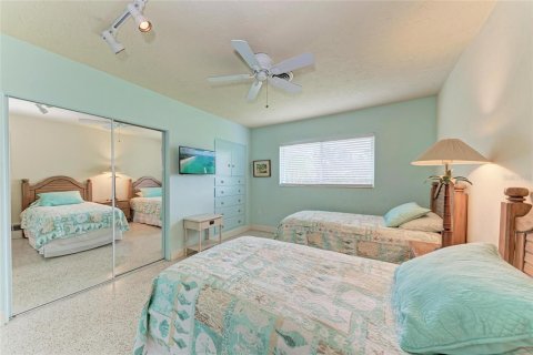 House in Sarasota, Florida 4 bedrooms, 218.78 sq.m. № 1873657 - photo 24