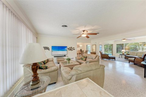 House in Sarasota, Florida 4 bedrooms, 218.78 sq.m. № 1873657 - photo 7