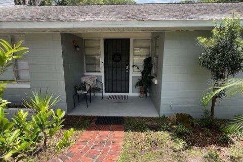 House in DeBary, Florida 4 bedrooms, 143.81 sq.m. № 2316588