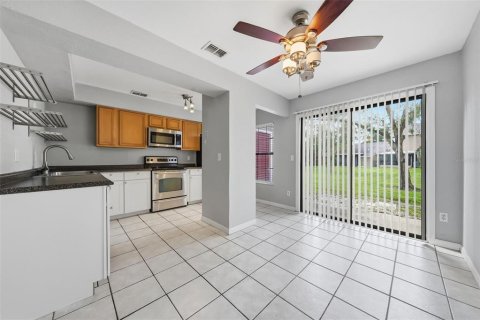 Touwnhouse à louer à Winter Springs, Floride: 2 chambres, 101.08 m2 № 2409781 - photo 5