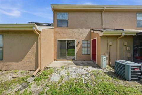 Touwnhouse à louer à Winter Springs, Floride: 2 chambres, 101.08 m2 № 2409781 - photo 17