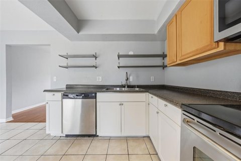 Touwnhouse à louer à Winter Springs, Floride: 2 chambres, 101.08 m2 № 2409781 - photo 7