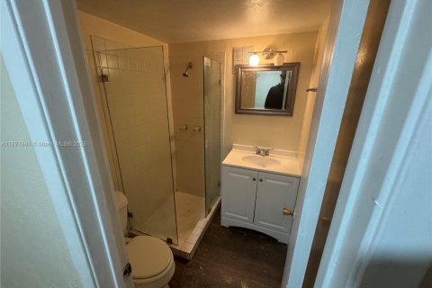 Townhouse in Lauderhill, Florida 3 bedrooms, 143.07 sq.m. № 1979756 - photo 2