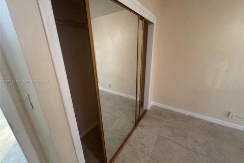 Townhouse in Lauderhill, Florida 3 bedrooms, 143.07 sq.m. № 1979756 - photo 29