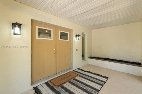 House in Naples, Florida 3 bedrooms № 1995586 - photo 6