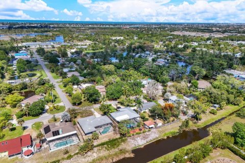 House in Naples, Florida 3 bedrooms № 1995586 - photo 28