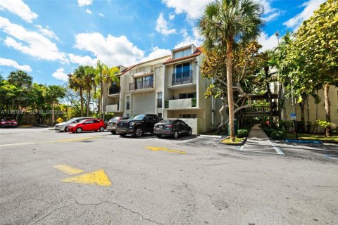 Купить кондоминиум в Пайнкрест, Флорида 1 спальня, 79.15м2, № 2026798 - фото 21