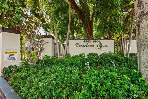 Купить кондоминиум в Пайнкрест, Флорида 1 спальня, 79.15м2, № 2026798 - фото 2