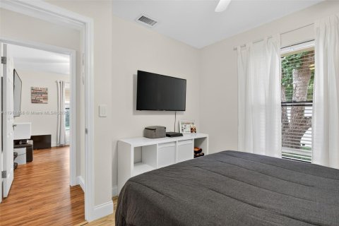 Casa en venta en Deerfield Beach, Florida, 4 dormitorios, 157.56 m2 № 1968108 - foto 22