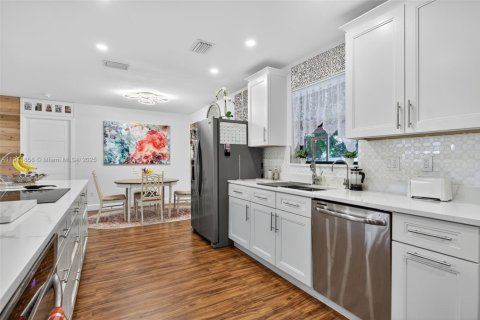 Casa en venta en Deerfield Beach, Florida, 4 dormitorios, 157.56 m2 № 1968108 - foto 14