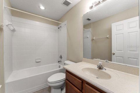 Townhouse in Lake Mary, Florida 4 bedrooms, 177.81 sq.m. № 2199099 - photo 24