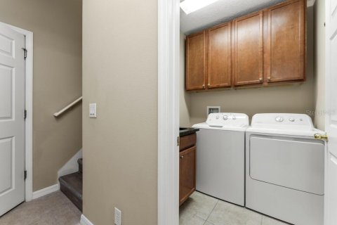 Townhouse in Lake Mary, Florida 4 bedrooms, 177.81 sq.m. № 2199099 - photo 18