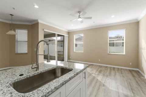 Townhouse in Lake Mary, Florida 4 bedrooms, 177.81 sq.m. № 2199099 - photo 11