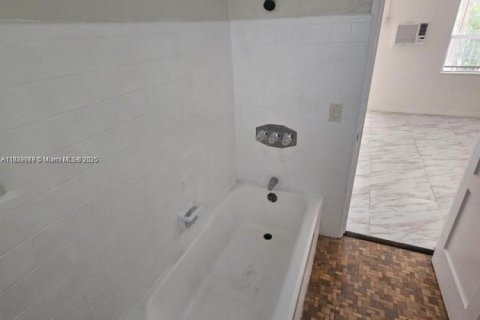 Appartement à louer à Fort Lauderdale, Floride: 235.41 m2 № 1932051 - photo 1