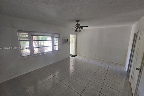 Appartement à louer à Fort Lauderdale, Floride: 235.41 m2 № 1932051 - photo 2