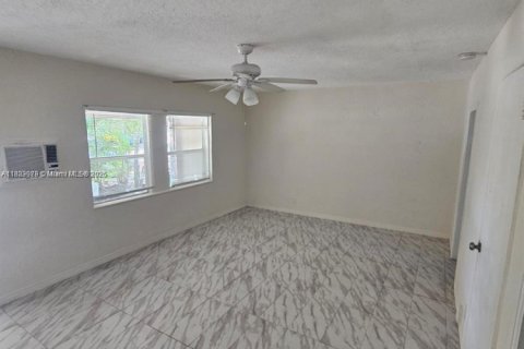 Appartement à louer à Fort Lauderdale, Floride: 235.41 m2 № 1932051 - photo 4