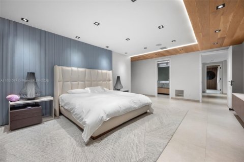 Купить виллу или дом в Халландейл-Бич, Флорида 6 спален, 552.68м2, № 1958318 - фото 27