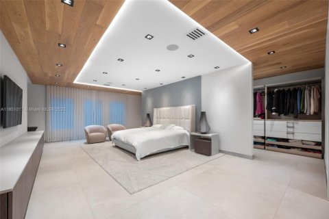 Купить виллу или дом в Халландейл-Бич, Флорида 6 спален, 552.68м2, № 1958318 - фото 28