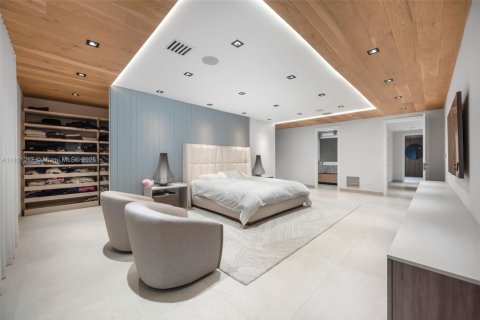 Купить виллу или дом в Халландейл-Бич, Флорида 6 спален, 552.68м2, № 1958318 - фото 26