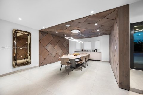 Купить виллу или дом в Халландейл-Бич, Флорида 6 спален, 552.68м2, № 1958318 - фото 10