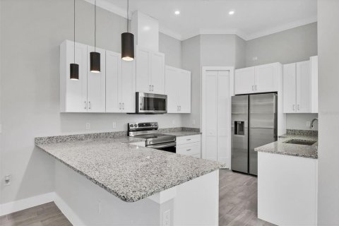 Villa ou maison à vendre à Port Charlotte, Floride: 4 chambres, 182.46 m2 № 1800271 - photo 13