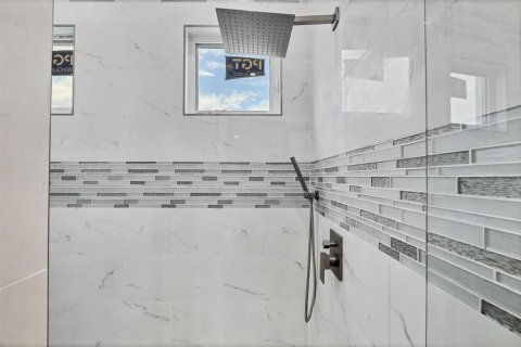Villa ou maison à vendre à Port Charlotte, Floride: 4 chambres, 182.46 m2 № 1800271 - photo 18